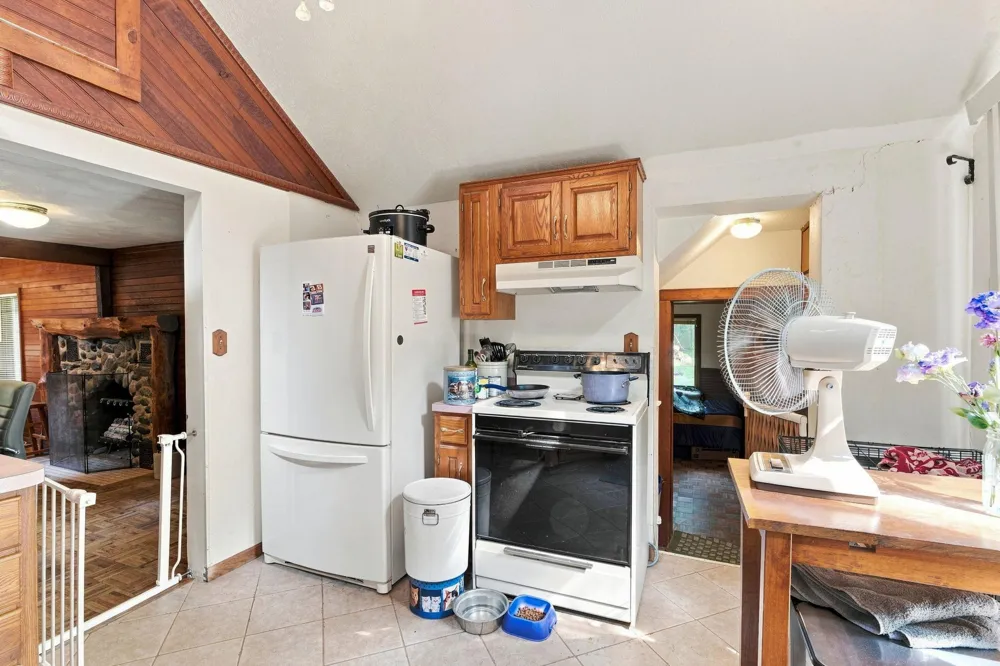 15320 Highwood Drive Minnetonka, MN 55345
