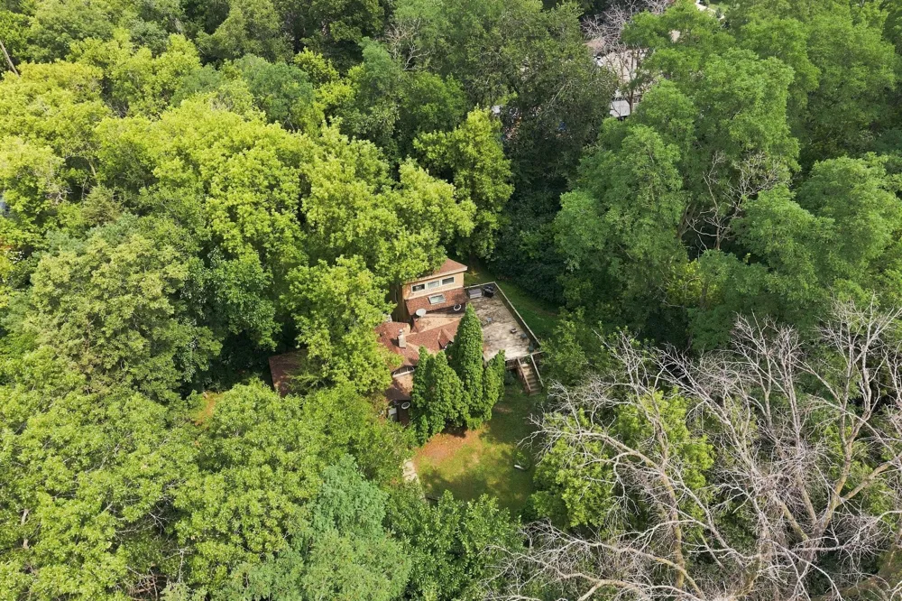 15320 Highwood Drive Minnetonka, MN 55345