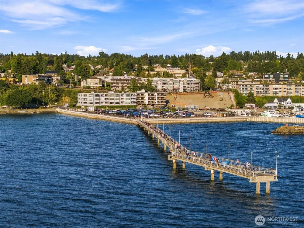 22222 Dock Avenue S #2C Des Moines, WA 98198