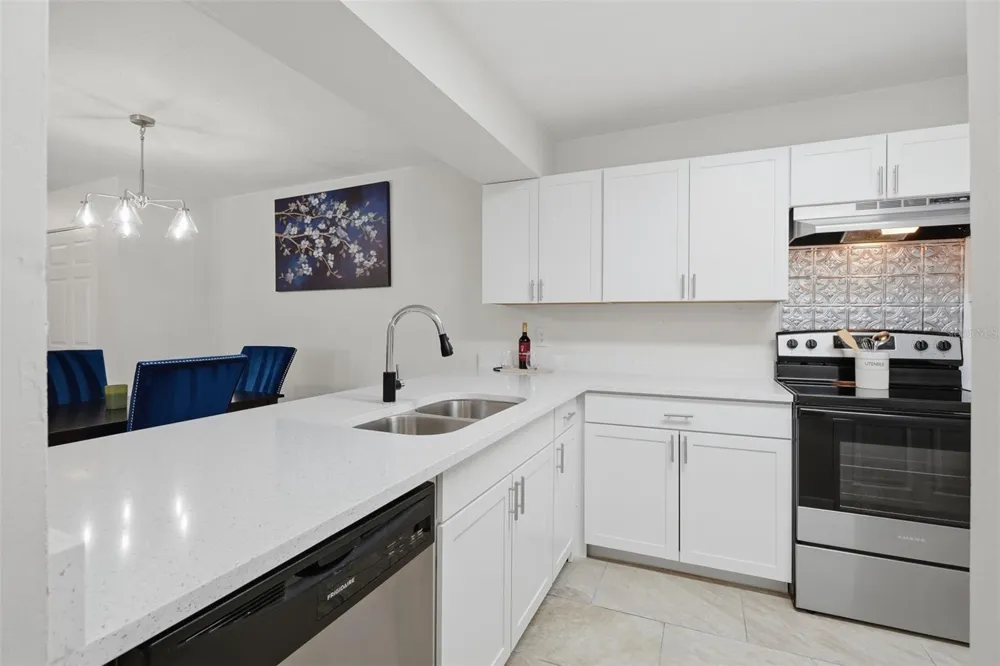 648 KENWICK CIRCLE #102 Casselberry, FL 32707
