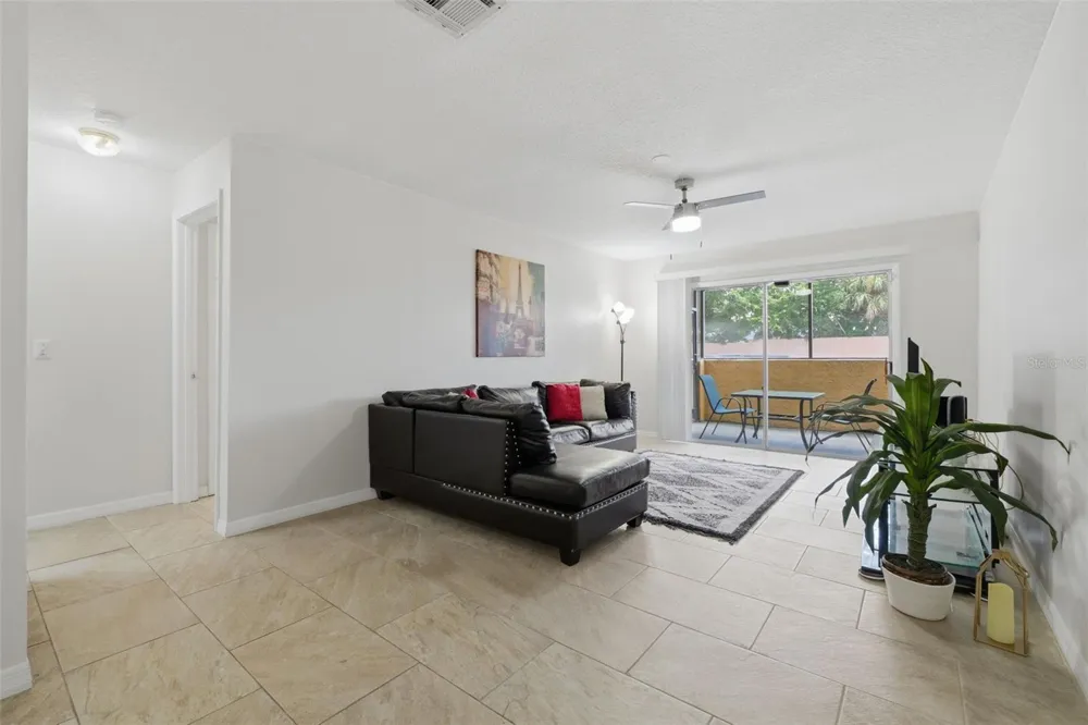 648 KENWICK CIRCLE #102 Casselberry, FL 32707