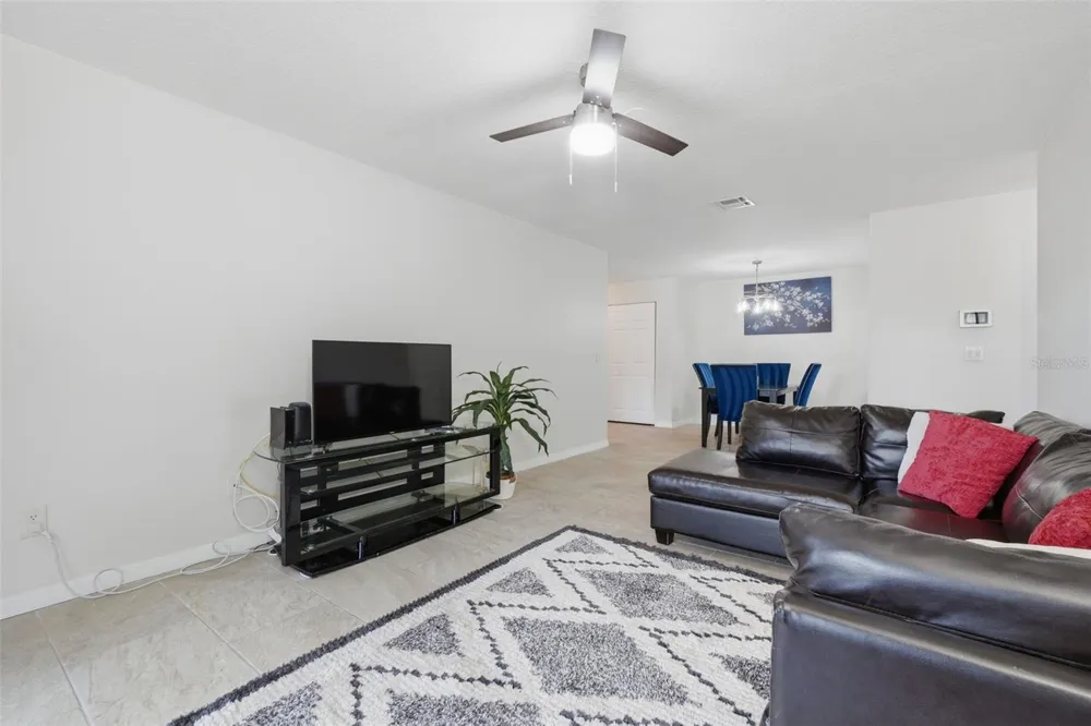 648 KENWICK CIRCLE #102 Casselberry, FL 32707