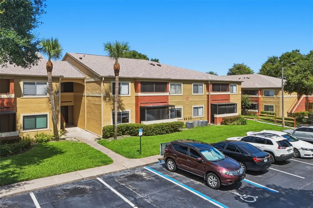 648 KENWICK CIRCLE #102 Casselberry, FL 32707