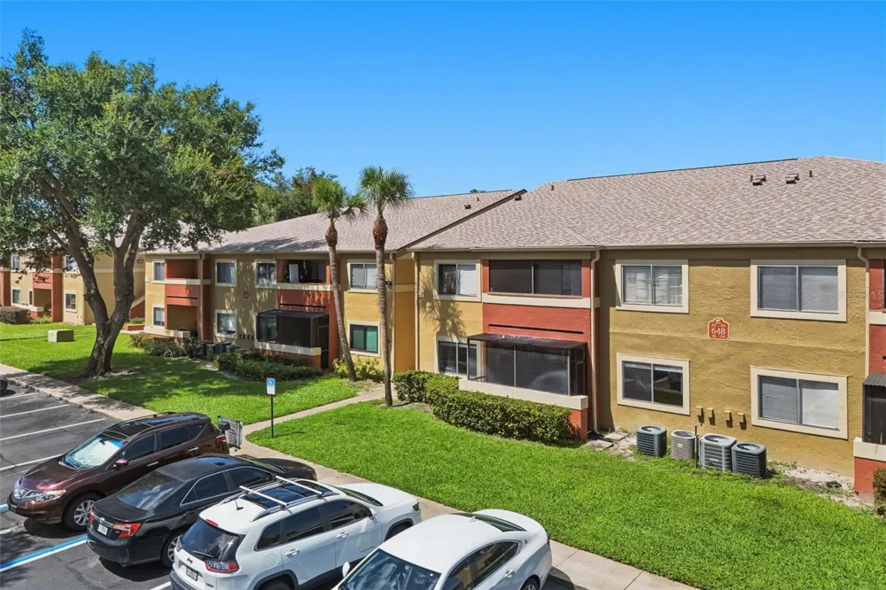 648 KENWICK CIRCLE #102 Casselberry, FL 32707