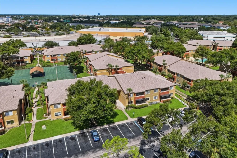 648 KENWICK CIRCLE #102 Casselberry, FL 32707