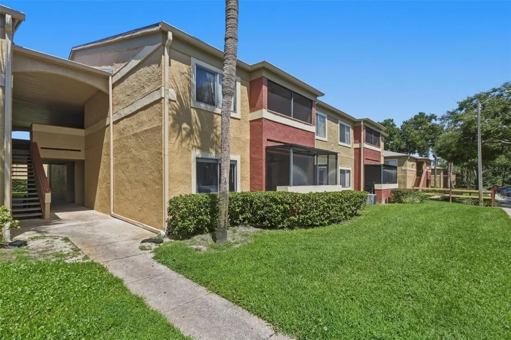 648 KENWICK CIRCLE #102 Casselberry, FL 32707
