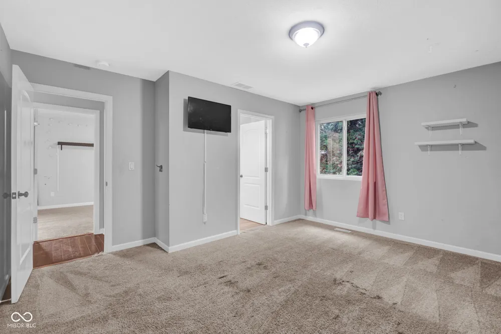 19514 E Lake Site Drive Hope, IN 47246