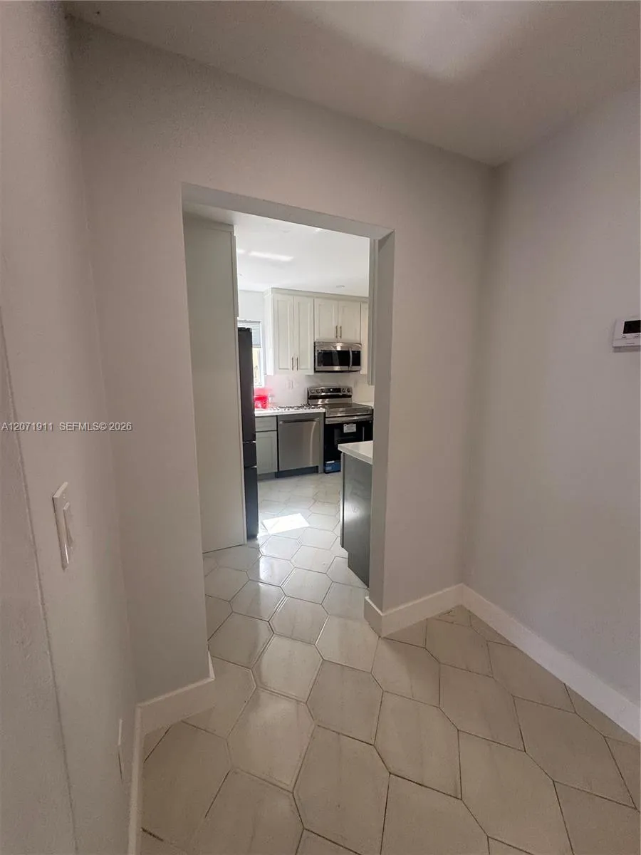 3160 NW 3rd St Miami, FL 33125