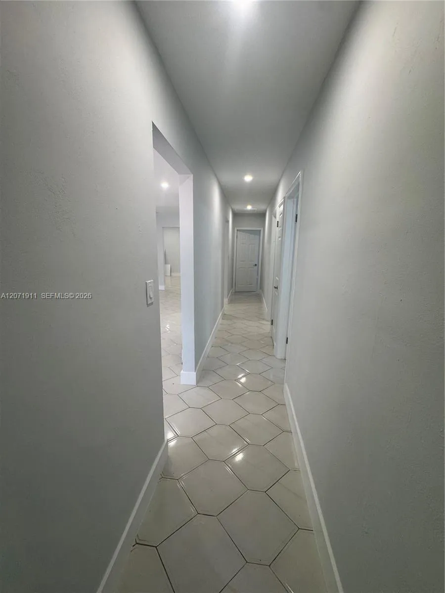3160 NW 3rd St Miami, FL 33125