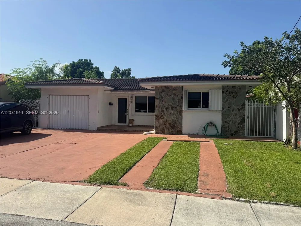 3160 NW 3rd St Miami, FL 33125
