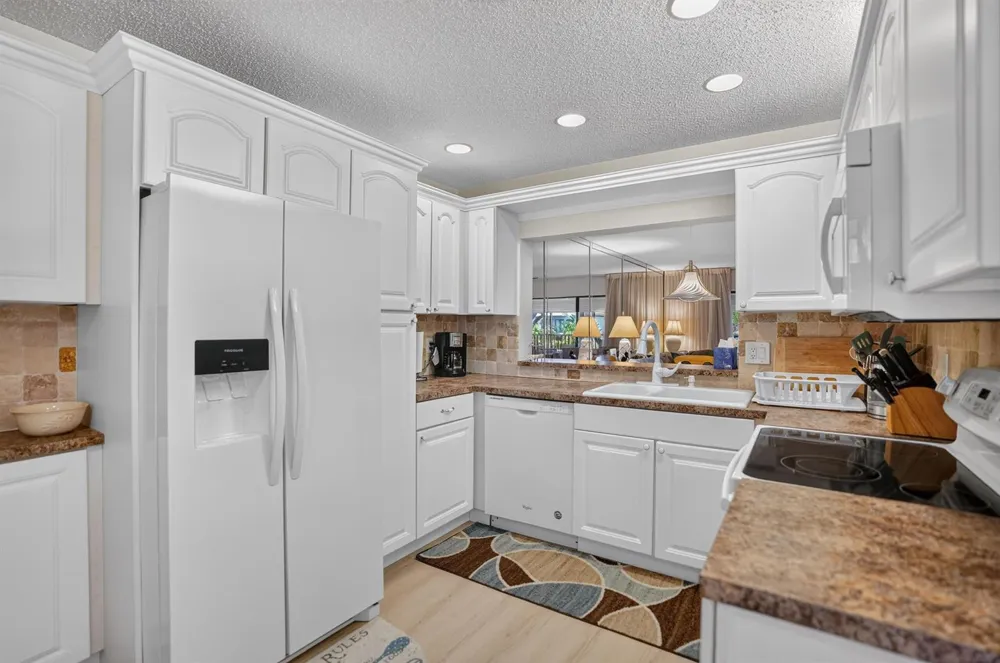 65 PELICAN POINTE DRIVE #2030 Delray Beach, FL 33483