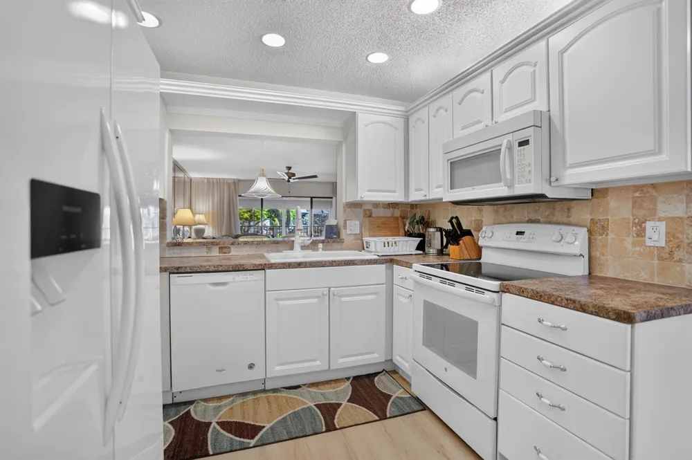 65 PELICAN POINTE DRIVE #2030 Delray Beach, FL 33483