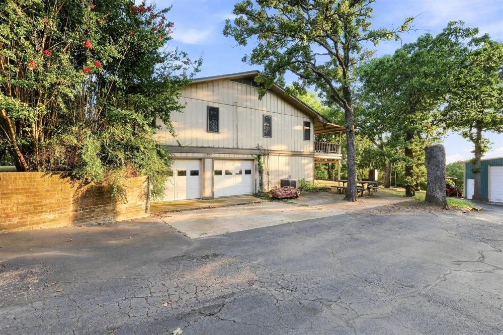 171 Woods Road Mead, OK 73449