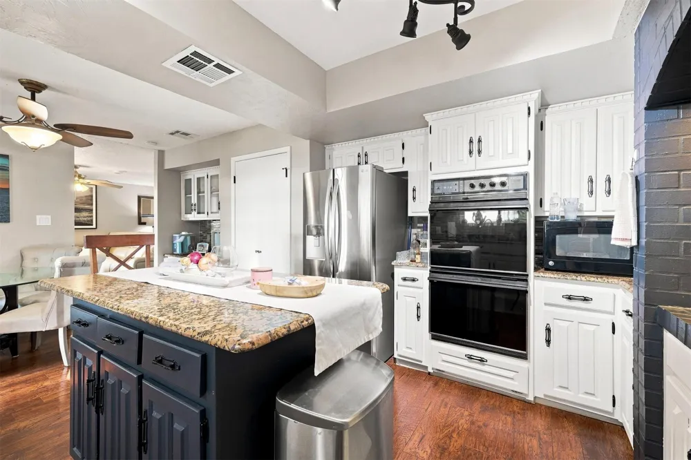 171 Woods Road Mead, OK 73449
