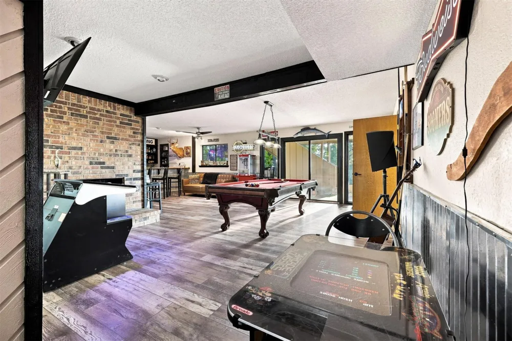 171 Woods Road Mead, OK 73449