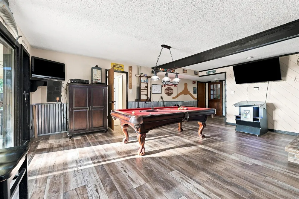 171 Woods Road Mead, OK 73449