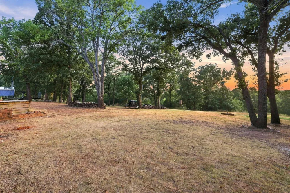 171 Woods Road Mead, OK 73449