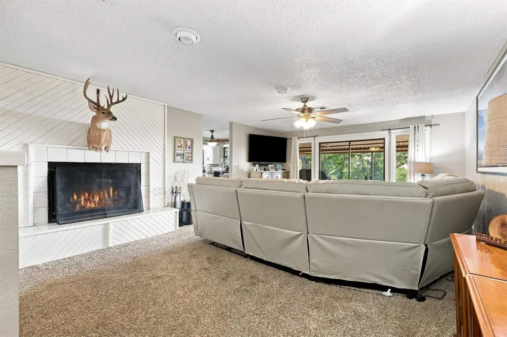 171 Woods Road Mead, OK 73449
