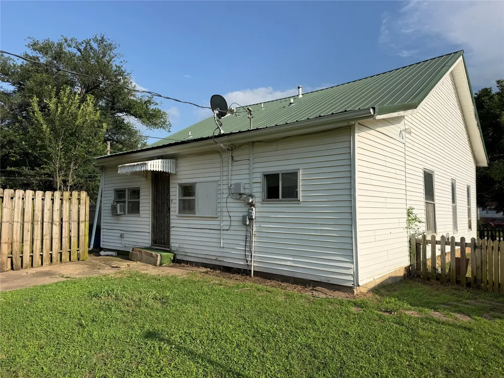 233 E 3rd Street E Pawhuska, OK 74056