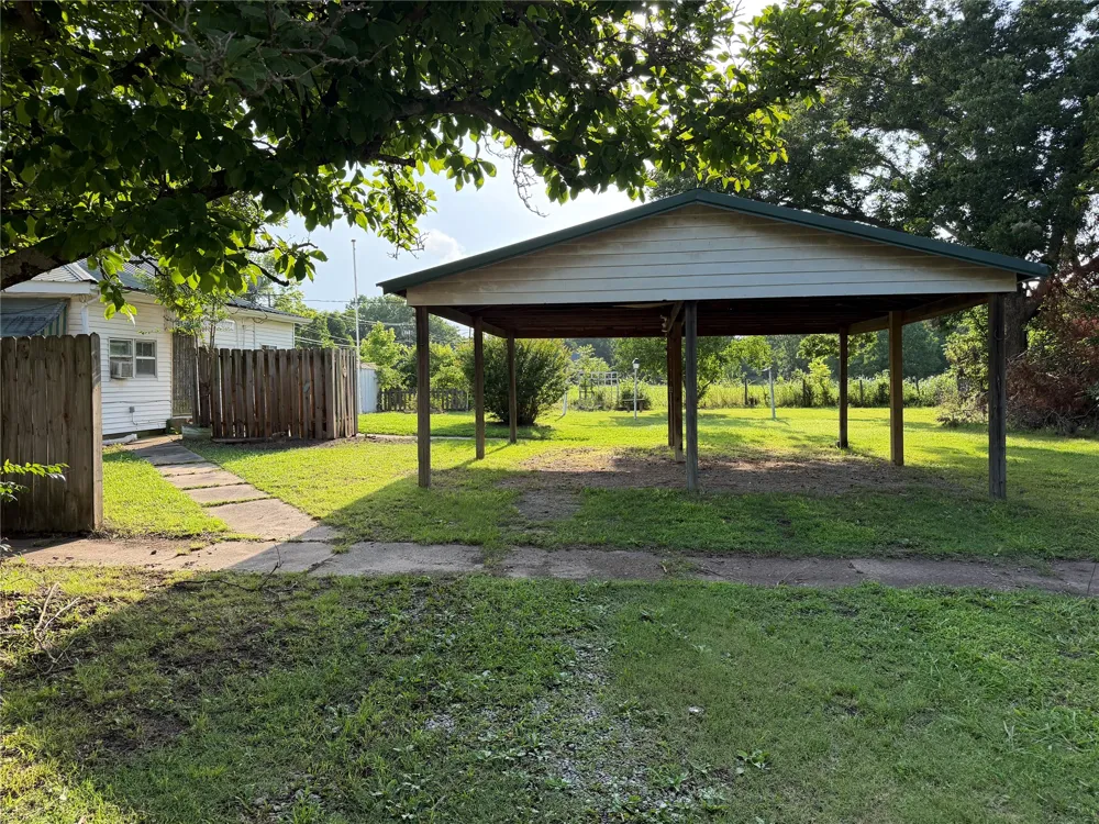 233 E 3rd Street E Pawhuska, OK 74056