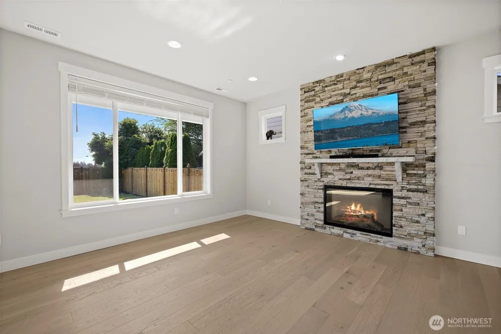 17115 11th Place W #B Lynnwood, WA 98037