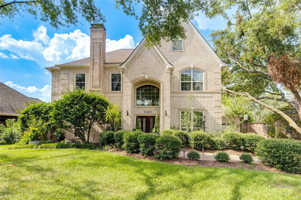 5222 Summer Snow Drive Houston, TX 77041