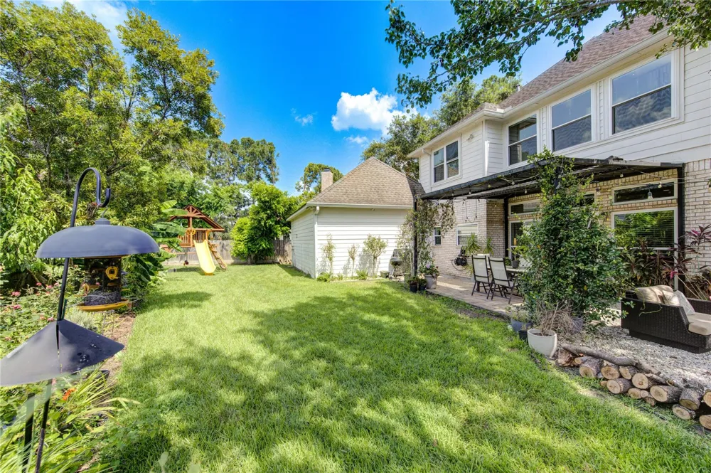 5222 Summer Snow Drive Houston, TX 77041