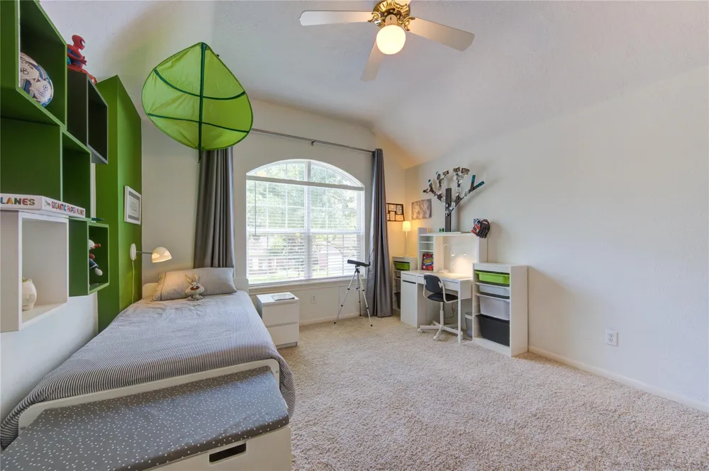 5222 Summer Snow Drive Houston, TX 77041