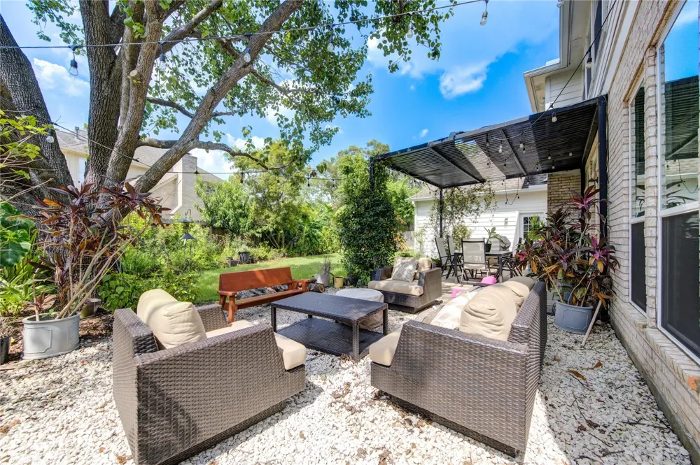 5222 Summer Snow Drive Houston, TX 77041