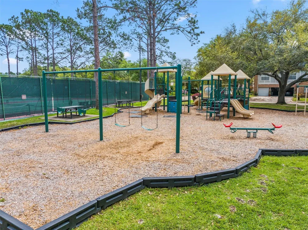 5222 Summer Snow Drive Houston, TX 77041