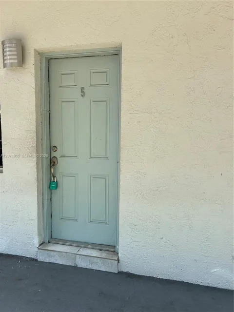 1925 Madison St #5