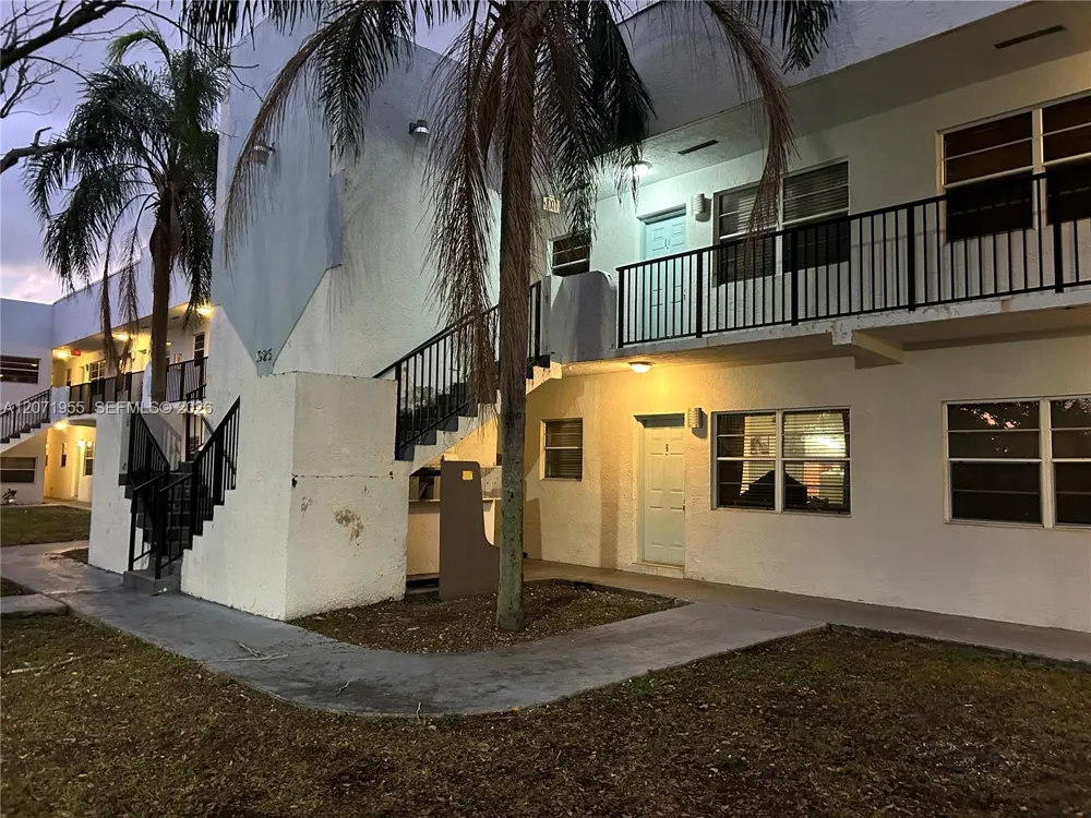 1925 Madison St #5 Hollywood, FL 33020