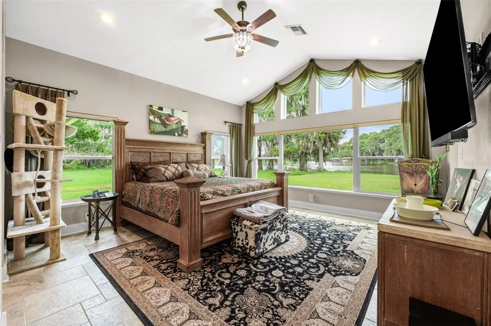 1002 LOVES POINT DRIVE Leesburg, FL 34748