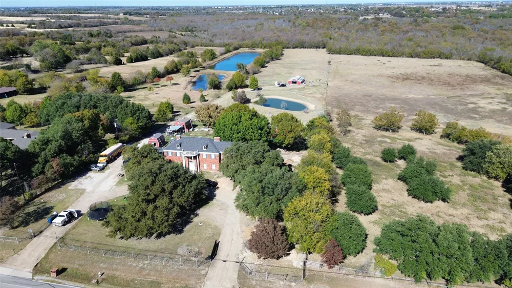 363 town east Sunnyvale, TX 75182