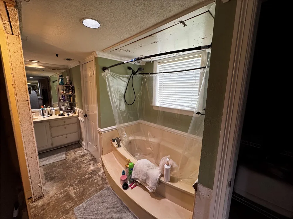 363 town east Sunnyvale, TX 75182