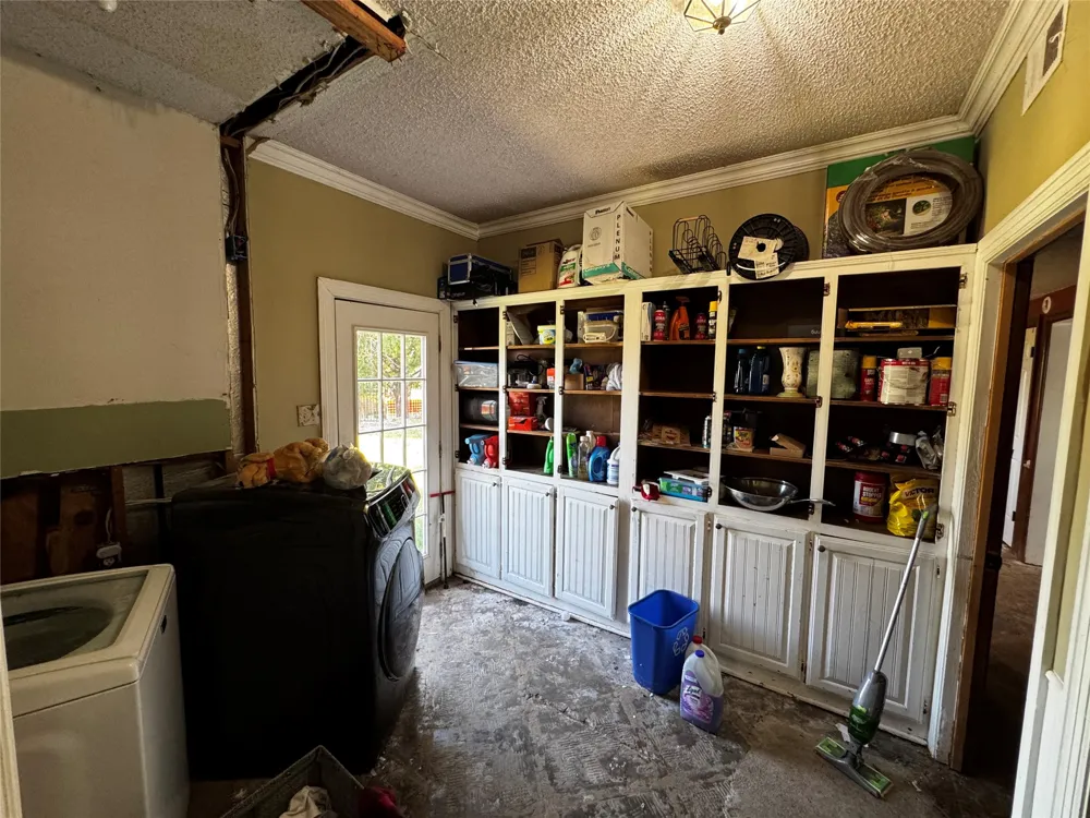 363 town east Sunnyvale, TX 75182