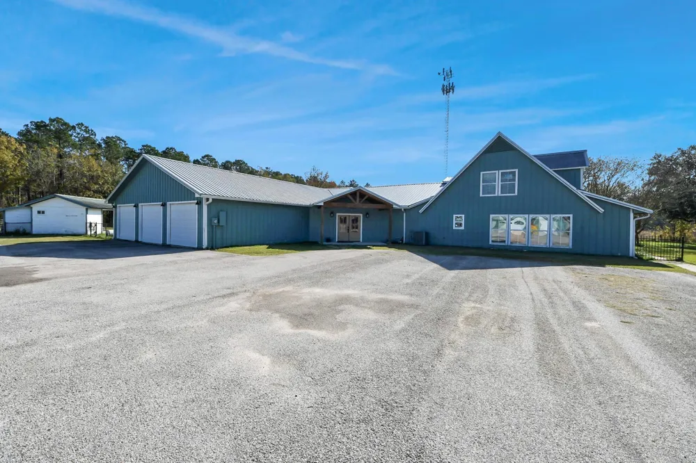 17188 Highway 321 Highway Dayton, TX 77535