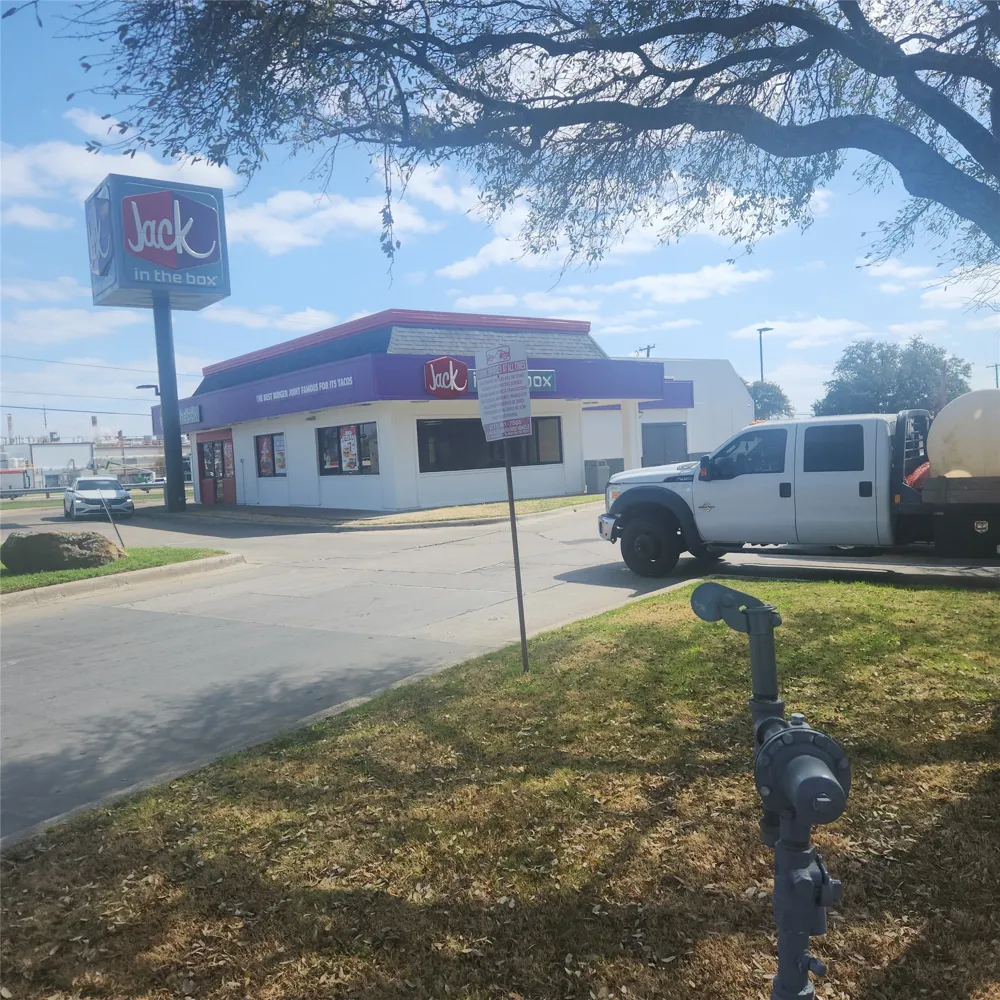 725 Walton Walker Boulevard Irving, TX 75061