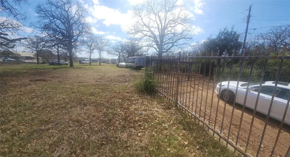 725 Walton Walker Boulevard Irving, TX 75061
