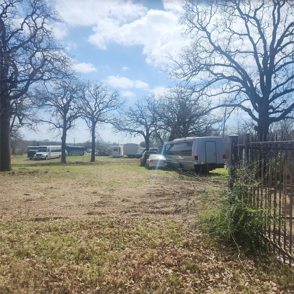 725 Walton Walker Boulevard Irving, TX 75061