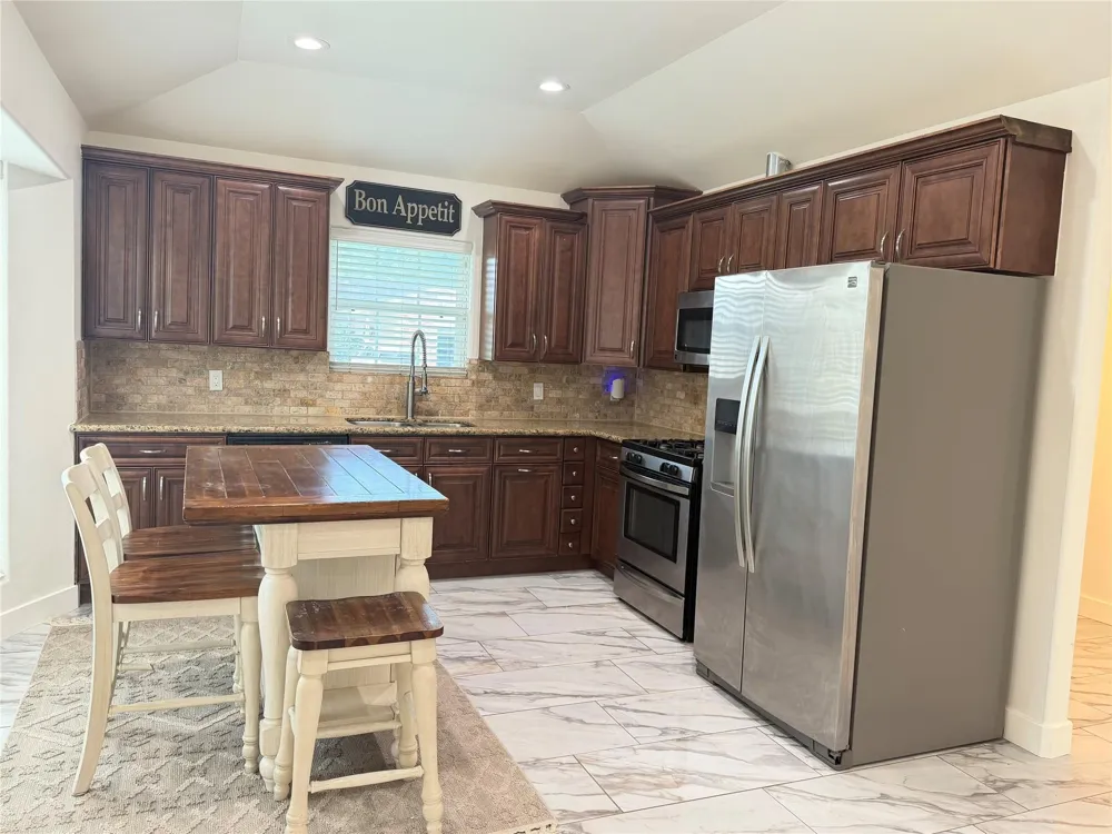 1427 Kappa Street Pasadena, TX 77504