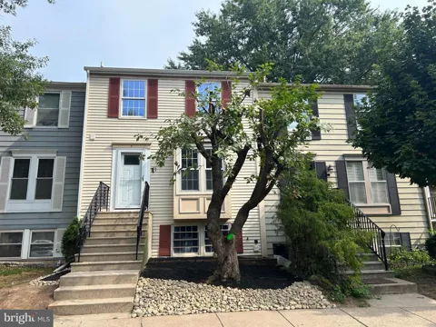 3 WOODLAND COURT