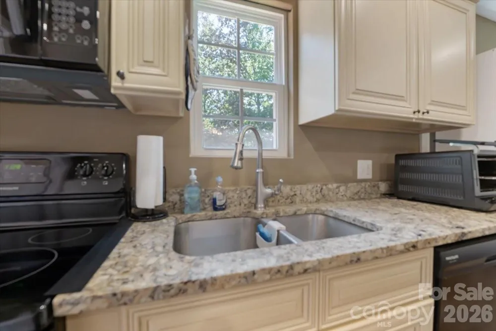 2932 Ranger Road Clover, SC 29710