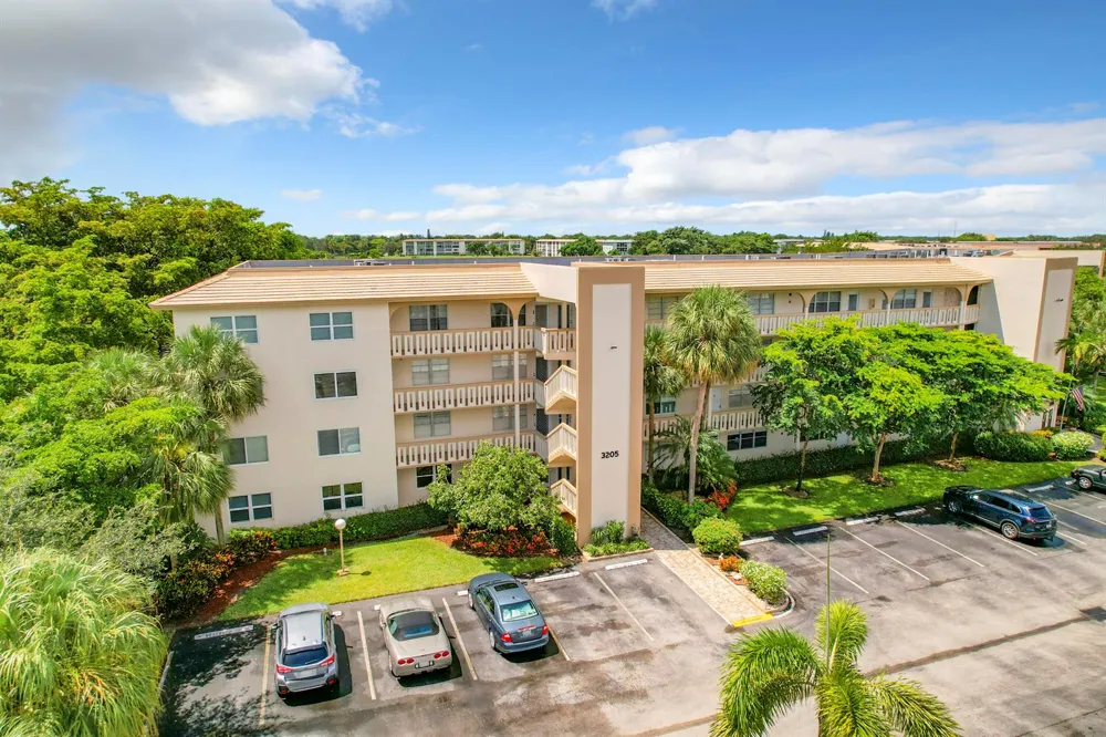 3205 Portofino Point #B4 Coconut Creek, FL 33066