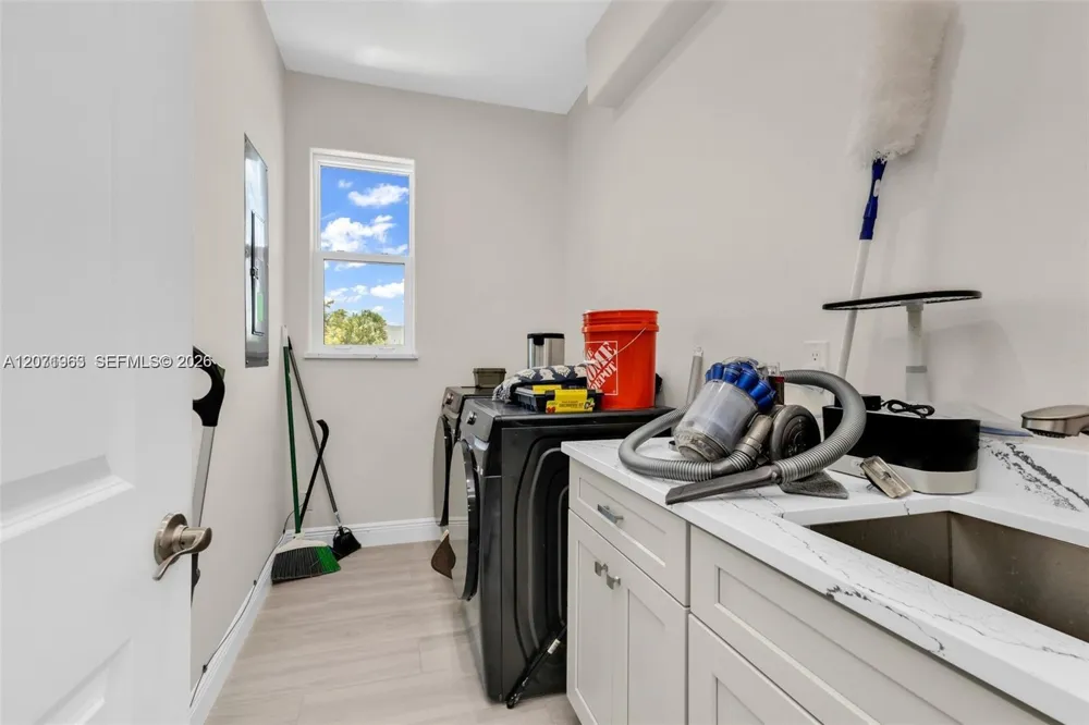 13926 Allamanda Cir Other City - In The State Of Florida, FL 33981