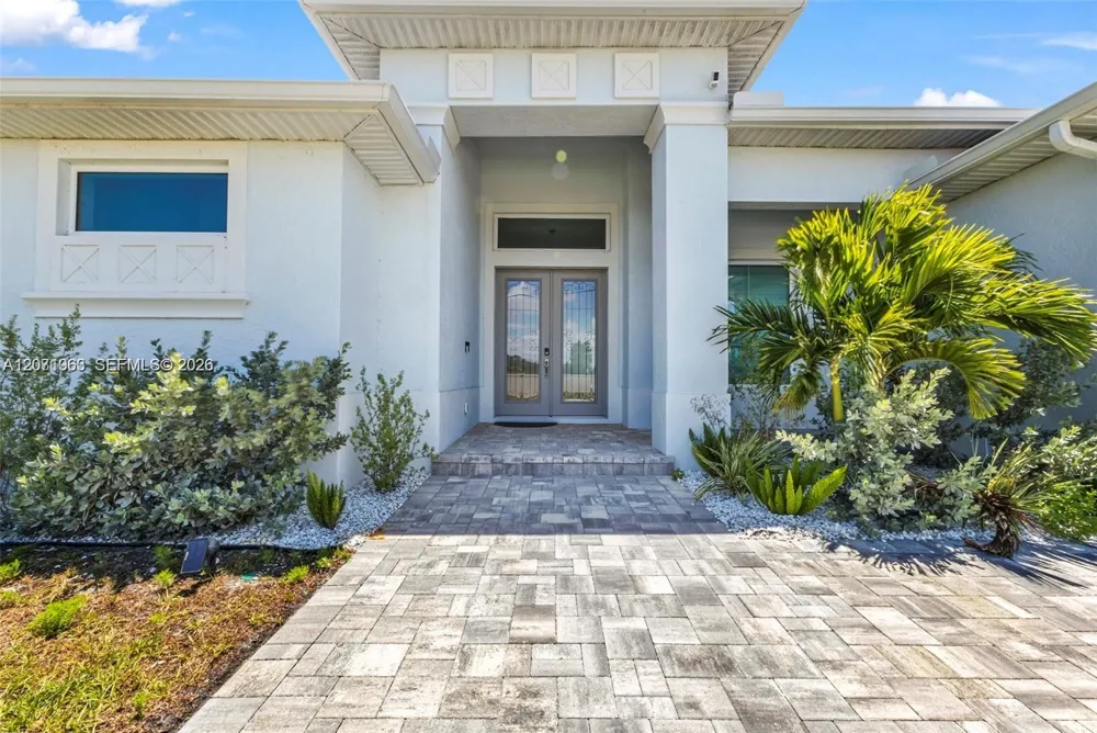 13926 Allamanda Cir Other City - In The State Of Florida, FL 33981