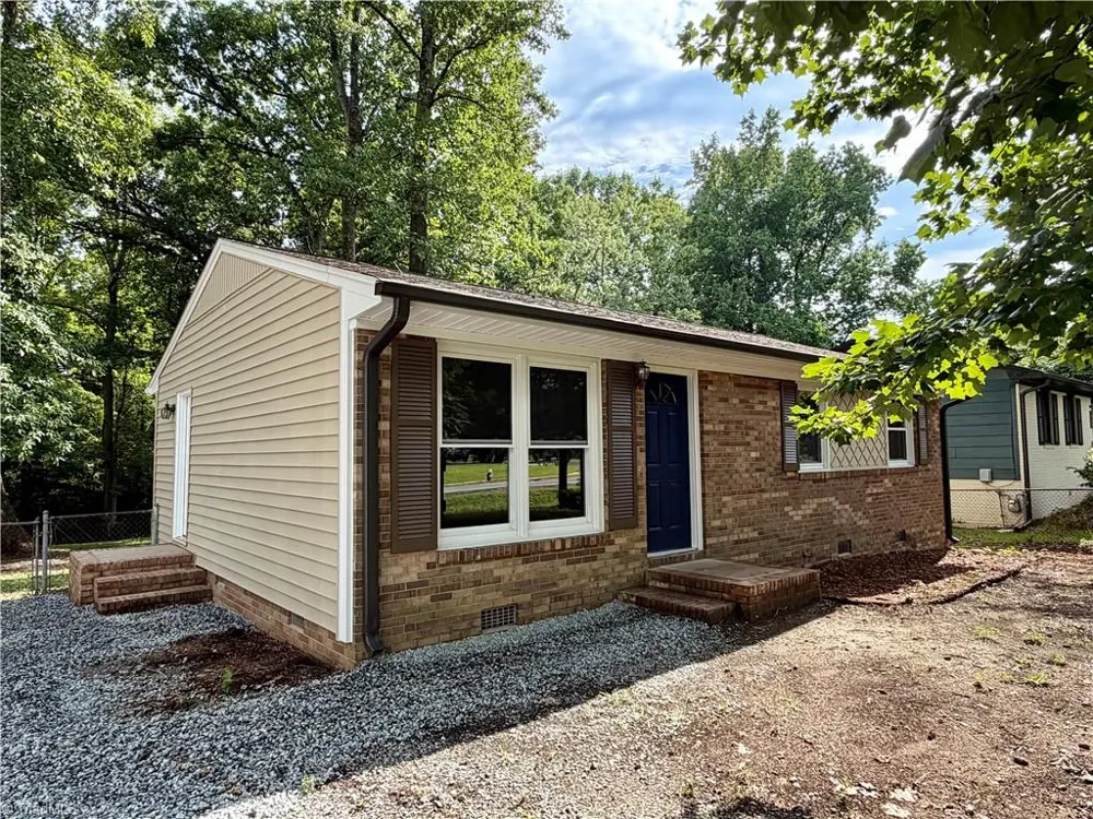 1702 Cedrow Drive High Point, NC 27260