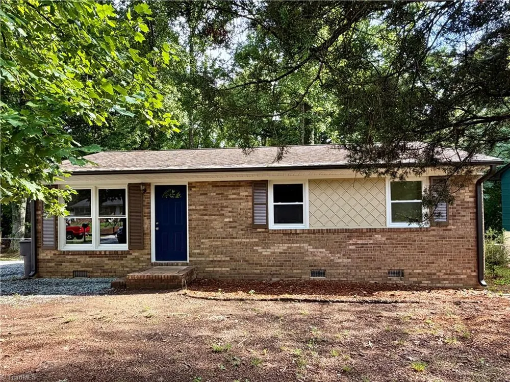 1702 Cedrow Drive High Point, NC 27260