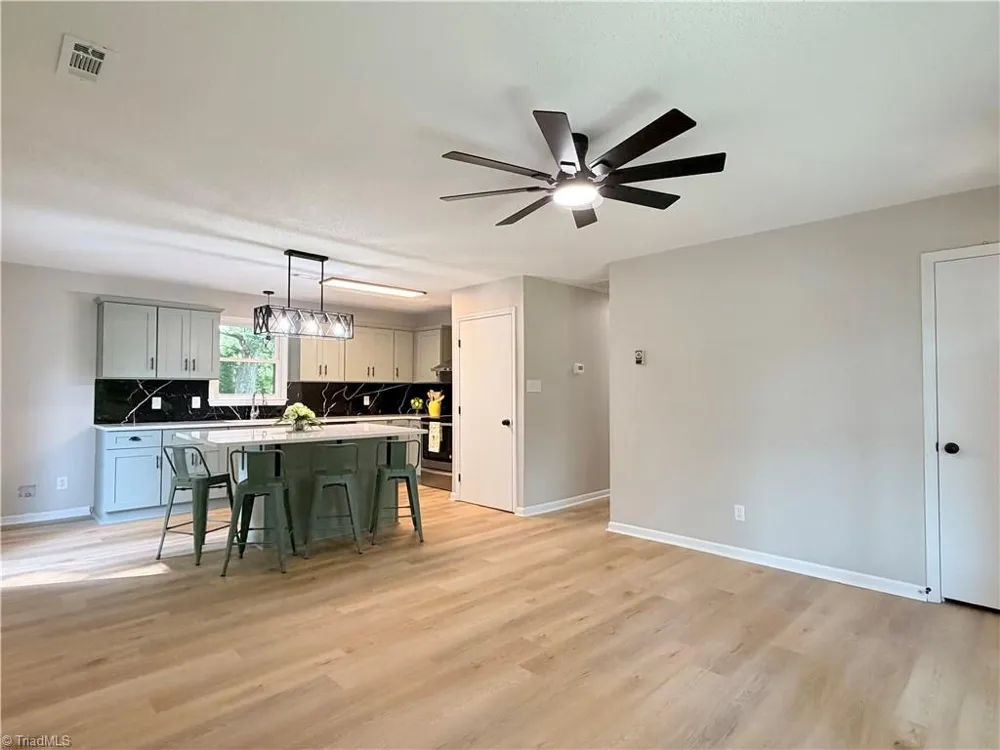1702 Cedrow Drive High Point, NC 27260