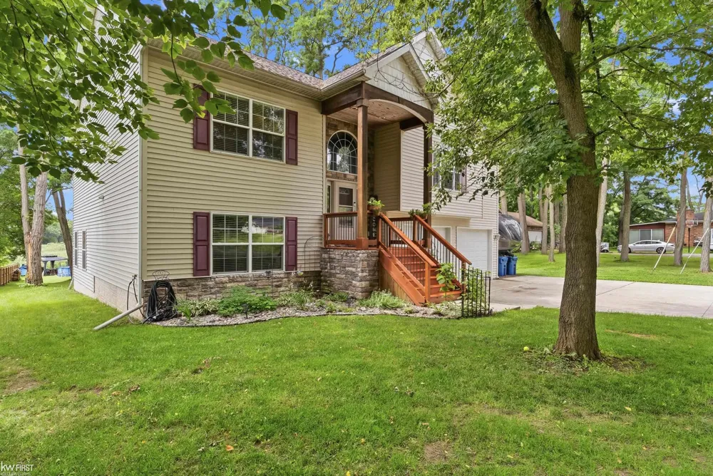 1539 W Rolston Road Linden City, MI 48451